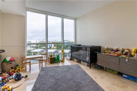 Condominio en alquiler en Miami Beach, Florida, 2 dormitorios, 130.06 m2 № 2006829 - foto 17