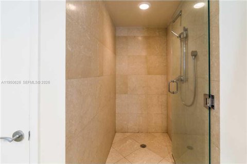 Condominio en alquiler en Miami Beach, Florida, 2 dormitorios, 130.06 m2 № 2006829 - foto 15