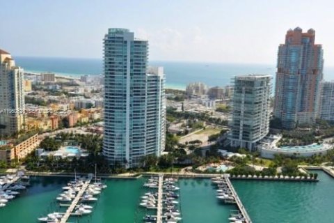 Condominio en alquiler en Miami Beach, Florida, 2 dormitorios, 130.06 m2 № 2006829 - foto 29