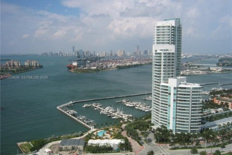 Condominio en alquiler en Miami Beach, Florida, 2 dormitorios, 130.06 m2 № 2006829 - foto 24