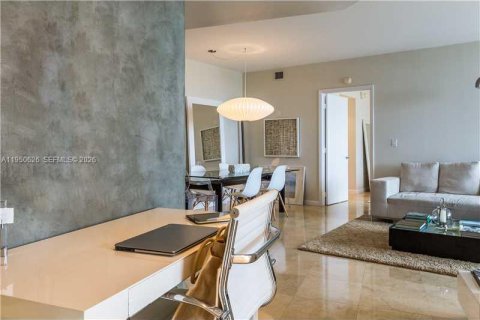 Condominio en alquiler en Miami Beach, Florida, 2 dormitorios, 130.06 m2 № 2006829 - foto 8