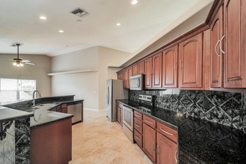 House in Cape Coral, Florida 3 bedrooms, 226.4 sq.m. № 2100296 - photo 5
