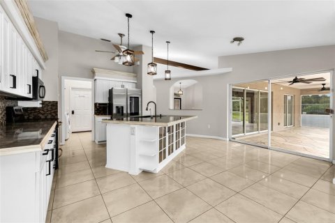 House in Punta Gorda, Florida 3 bedrooms, 195.65 sq.m. № 2291076 - photo 21