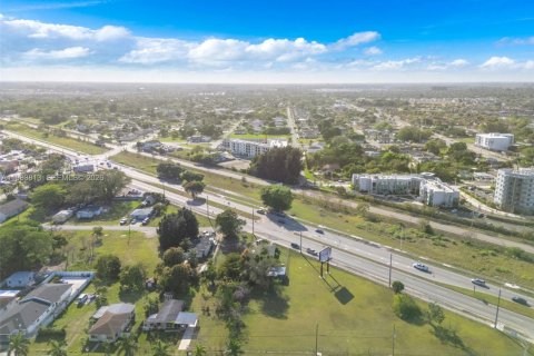 Terrain à vendre à Miami, Floride № 2048437 - photo 17