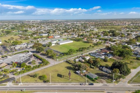 Terrain à vendre à Miami, Floride № 2048437 - photo 9