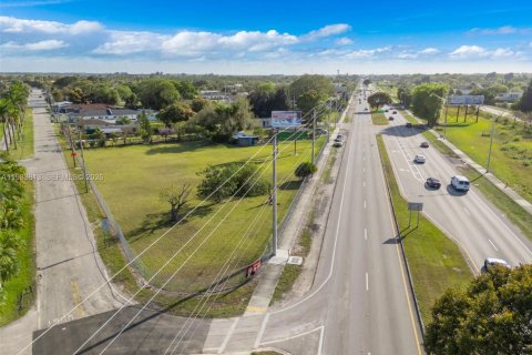 Terrain à vendre à Miami, Floride № 2048437 - photo 12