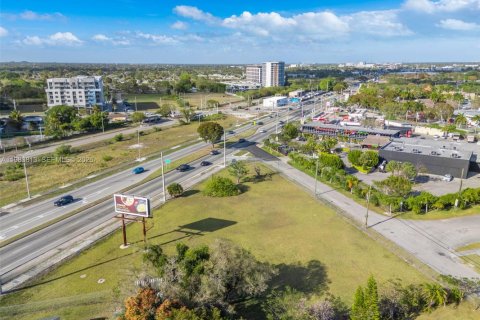 Terrain à vendre à Miami, Floride № 2048437 - photo 21