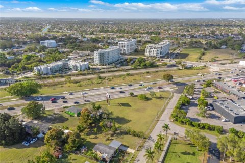 Terrain à vendre à Miami, Floride № 2048437 - photo 16