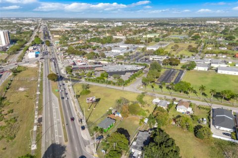 Terrain à vendre à Miami, Floride № 2048437 - photo 22