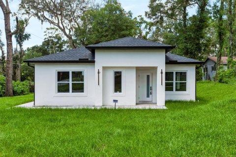 House in Apopka, Florida 4 bedrooms, 171.96 sq.m. № 2361033