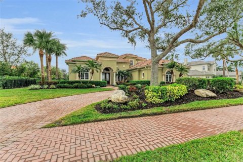 House in Sarasota, Florida 4 bedrooms, 451.88 sq.m. № 1719593 - photo 6