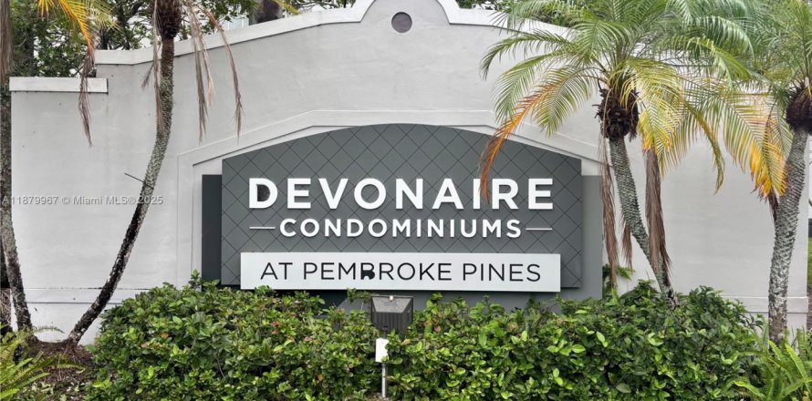 Condo in Pembroke Pines, Florida, 3 bedrooms  № 1922056