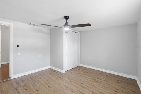 House in Tampa, Florida 2 bedrooms, 89.65 sq.m. № 2110930 - photo 22
