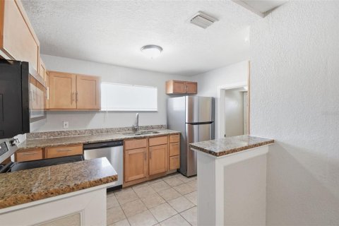 House in Tampa, Florida 2 bedrooms, 89.65 sq.m. № 2110930 - photo 12