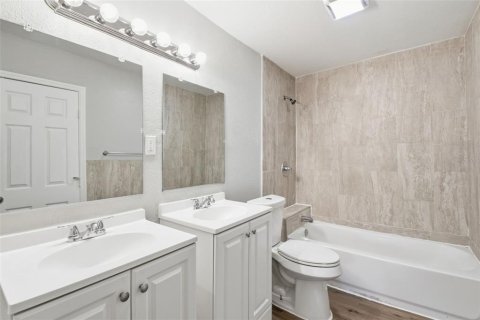 House in Tampa, Florida 2 bedrooms, 89.65 sq.m. № 2110930 - photo 30