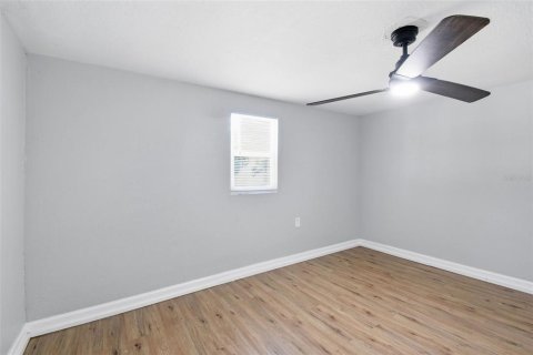 House in Tampa, Florida 2 bedrooms, 89.65 sq.m. № 2110930 - photo 25