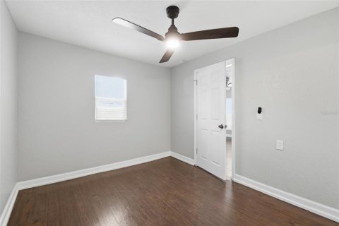 House in Tampa, Florida 2 bedrooms, 89.65 sq.m. № 2110930 - photo 19