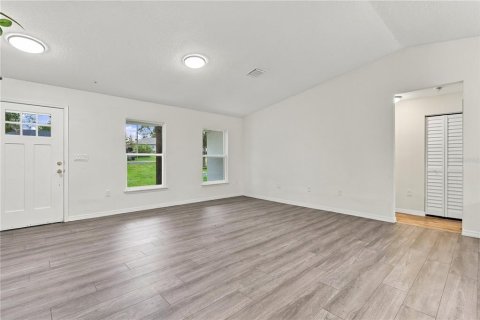 Casa en venta en Orange City, Florida, 3 dormitorios, 115.66 m2 № 2386311 - foto 5