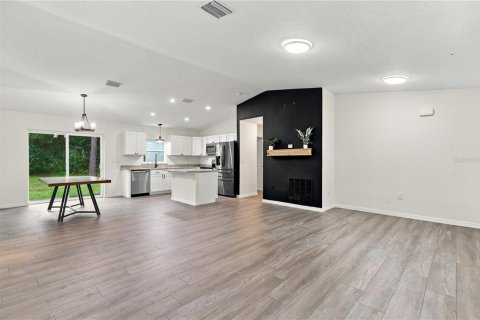 Casa en venta en Orange City, Florida, 3 dormitorios, 115.66 m2 № 2386311 - foto 9