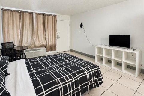Condo in Orlando, Florida, 1 bedroom  № 2371534 - photo 6