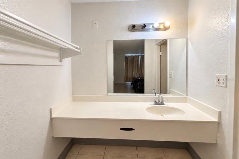 Condo in Orlando, Florida, 1 bedroom  № 2371534 - photo 3