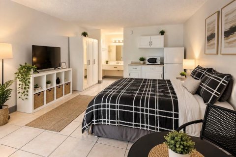 Condo in Orlando, Florida, 1 bedroom  № 2371534 - photo 5