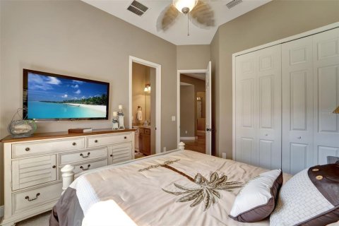 House in Sarasota, Florida 4 bedrooms, 322 sq.m. № 1895154 - photo 30