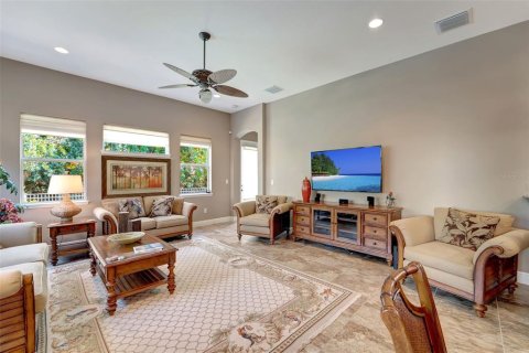 House in Sarasota, Florida 4 bedrooms, 322 sq.m. № 1895154 - photo 20