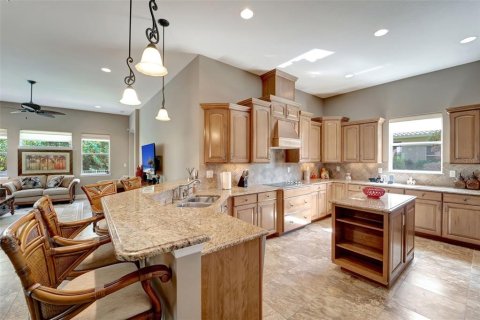 House in Sarasota, Florida 4 bedrooms, 322 sq.m. № 1895154 - photo 15