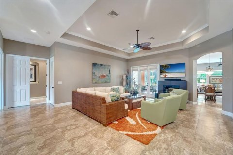 House in Sarasota, Florida 4 bedrooms, 322 sq.m. № 1895154 - photo 8