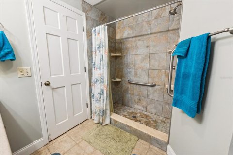 House in Melrose, Florida 5 bedrooms, 250.84 sq.m. № 1797749 - photo 29