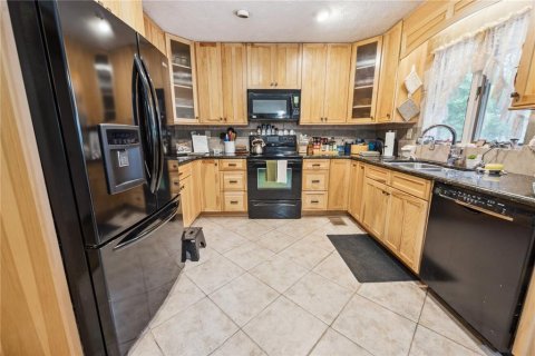 House in Melrose, Florida 5 bedrooms, 250.84 sq.m. № 1797749 - photo 8