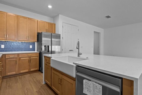 Casa en venta en Orlando, Florida, 4 dormitorios, 176.51 m2 № 1680123 - foto 5