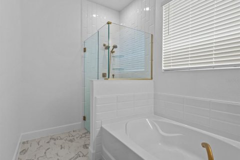 Casa en venta en Orlando, Florida, 4 dormitorios, 176.51 m2 № 1680123 - foto 12