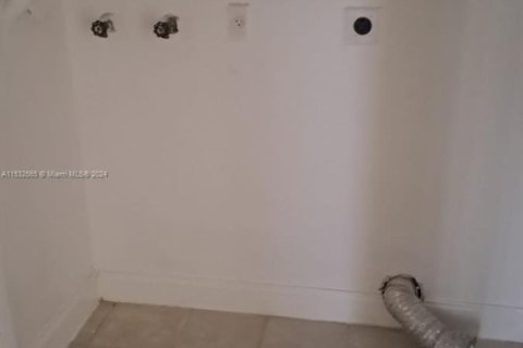 Condo in Royal Palm Beach, Florida, 3 bedrooms  № 1709942 - photo 7