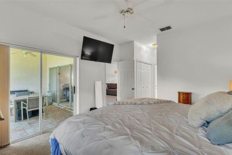 House in Winter Haven, Florida 3 bedrooms, 141.77 sq.m. № 1796686 - photo 17
