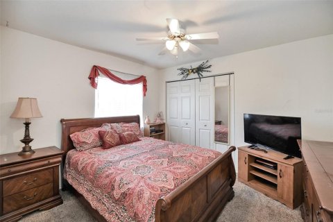 House in Ocala, Florida 3 bedrooms, 188.87 sq.m. № 1791777 - photo 13