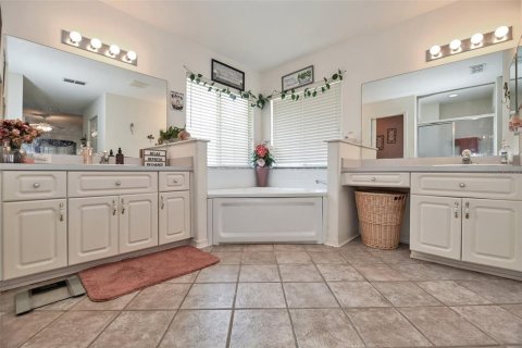 House in Ocala, Florida 3 bedrooms, 188.87 sq.m. № 1791777 - photo 12