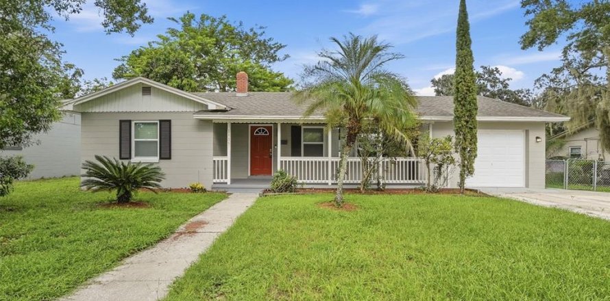 House in Orlando, Florida 4 bedrooms, 138.89 sq.m. № 2361295