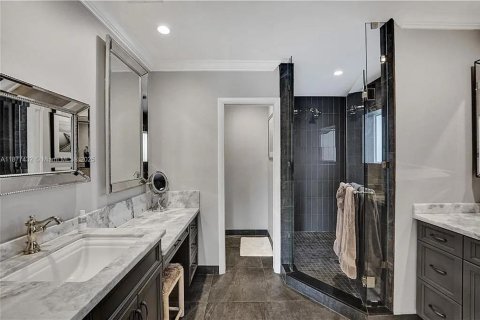 House in Wilton Manors, Florida 3 bedrooms, 189.15 sq.m. № 1928075 - photo 13