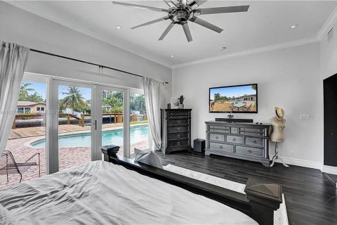 House in Wilton Manors, Florida 3 bedrooms, 189.15 sq.m. № 1928075 - photo 10