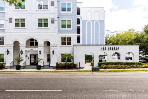 Condo in Orlando, Florida, 1 bedroom  № 1780830 - photo 1