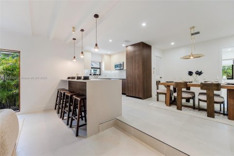 Villa ou maison à vendre à Miami, Floride: 4 chambres, 187.66 m2 № 1964591 - photo 20