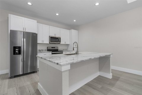Appartement à louer à Punta Gorda, Floride: 3 chambres, 139.35 m2 № 2166468 - photo 5