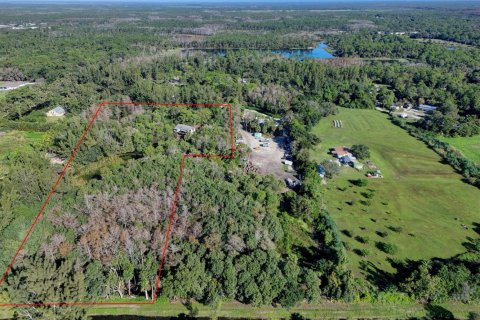 House in Jupiter, Florida 4 bedrooms, 148.46 sq.m. № 2258150