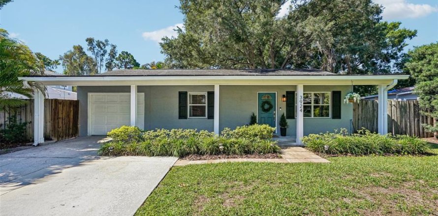 Villa ou maison à Tampa, Floride 3 chambres, 145.48 m2 № 2234046