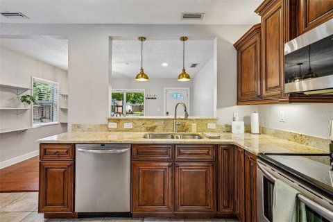 Villa ou maison à vendre à Tampa, Floride: 3 chambres, 145.48 m2 № 2234046 - photo 20