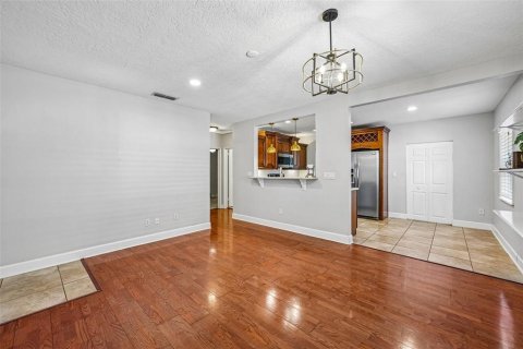 Villa ou maison à vendre à Tampa, Floride: 3 chambres, 145.48 m2 № 2234046 - photo 5