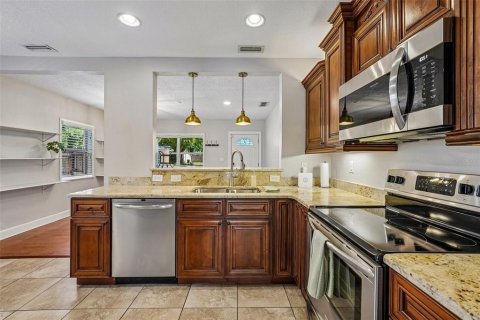 Villa ou maison à vendre à Tampa, Floride: 3 chambres, 145.48 m2 № 2234046 - photo 21