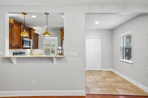 Villa ou maison à vendre à Tampa, Floride: 3 chambres, 145.48 m2 № 2234046 - photo 10
